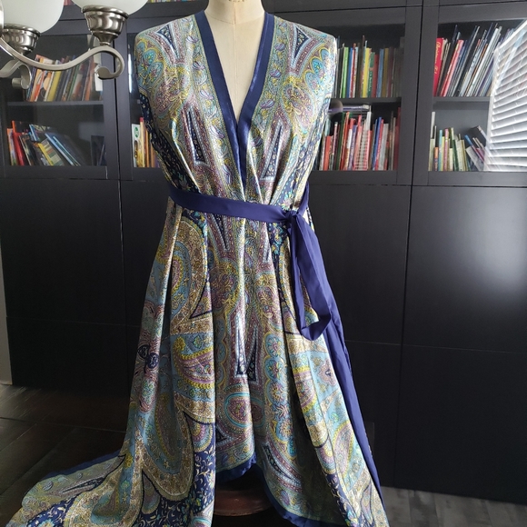 NWT Wrap Dress - Picture 3 of 10